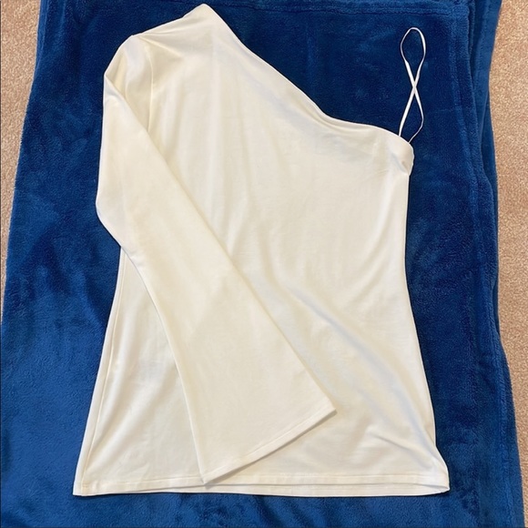 Banana republic one shoulder top - Picture 2 of 4